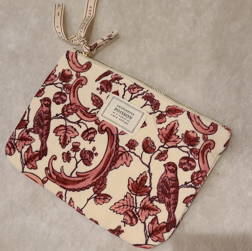 Sezane Pouch